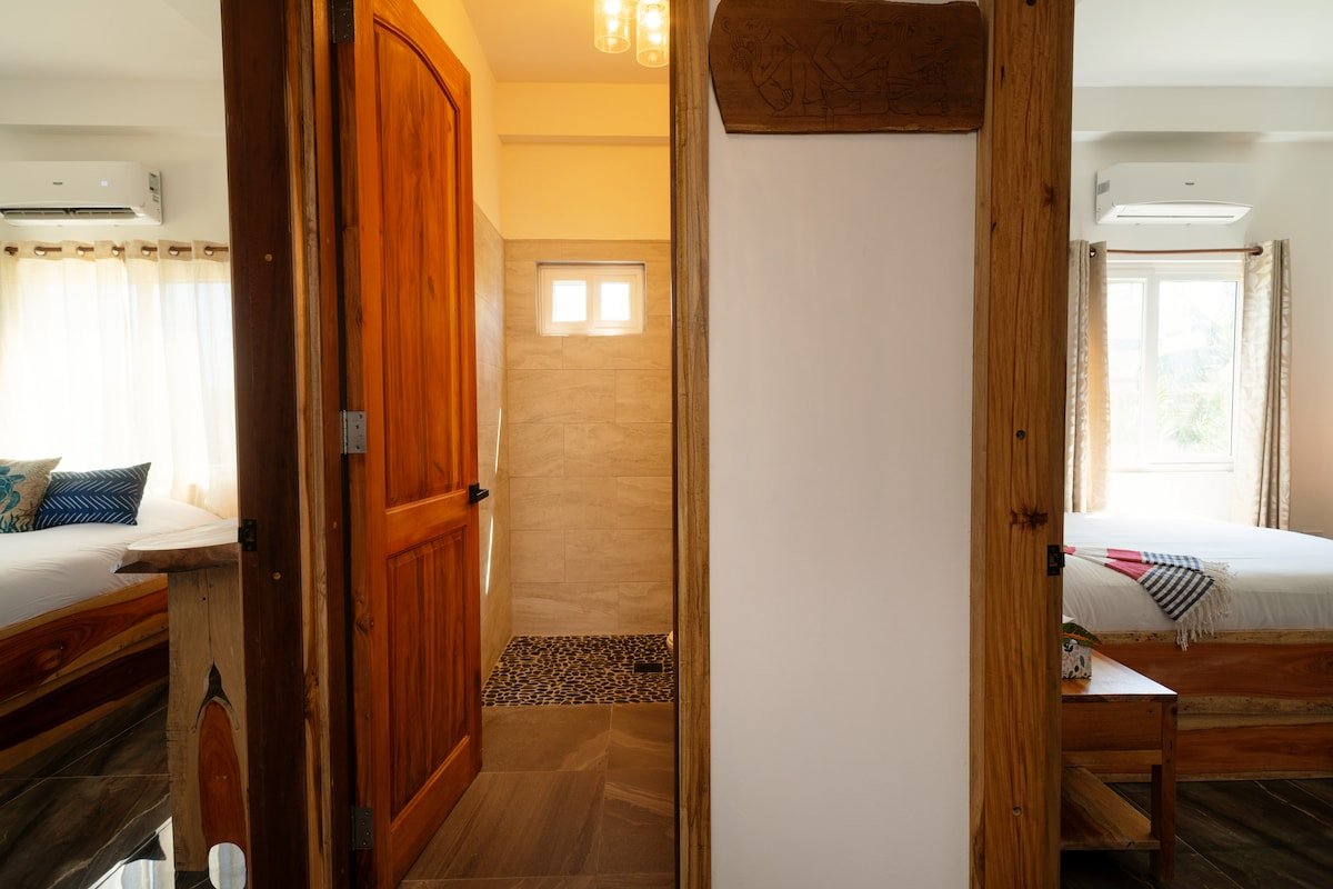 3BD 2BA Middle Unit Villa Sandy Feet Beach Resort gallery image 5