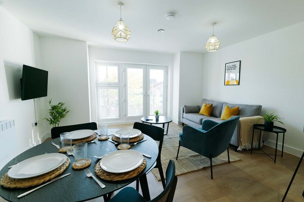 Family-Friendly | Flexible Stays | Near Airport gallery image 5