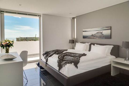 Photo 4 of Apartment Maxima accommodation in Camps Bay, Cape Town with 2 bedrooms and 2 bathrooms