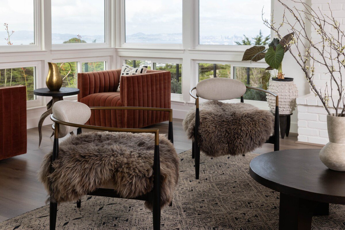 Newly remodeled hilltop home with stunning views gallery image 5