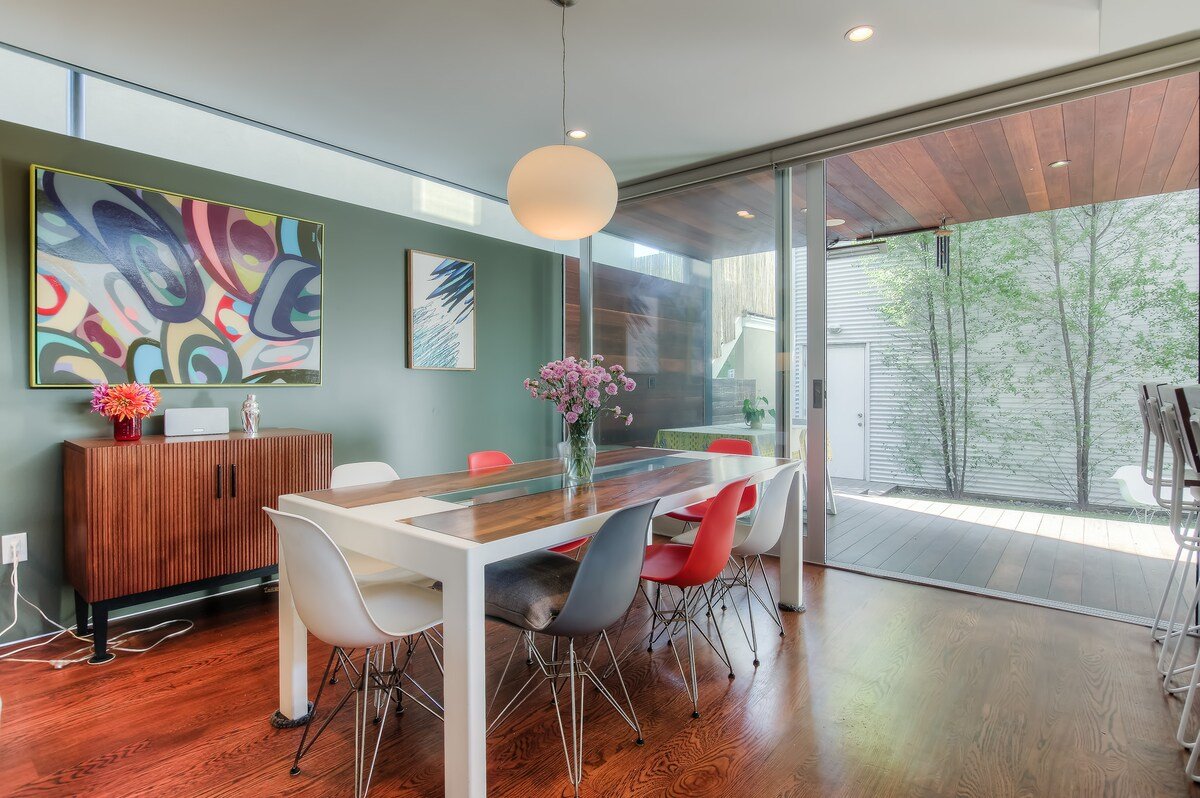 Modern 4 bedroom right off Venice Canals gallery image 4