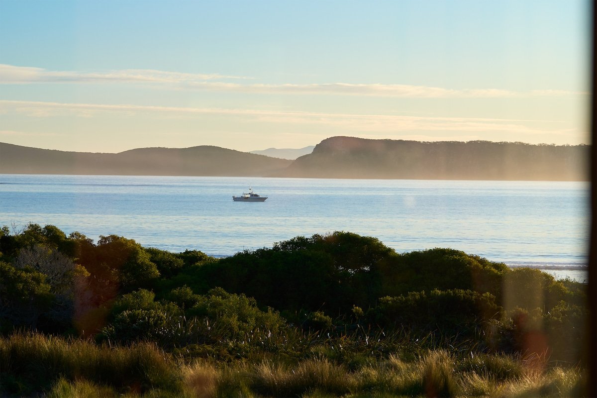 Cloudy Bay Cabin – Surfers off-grid delight! gallery image 3