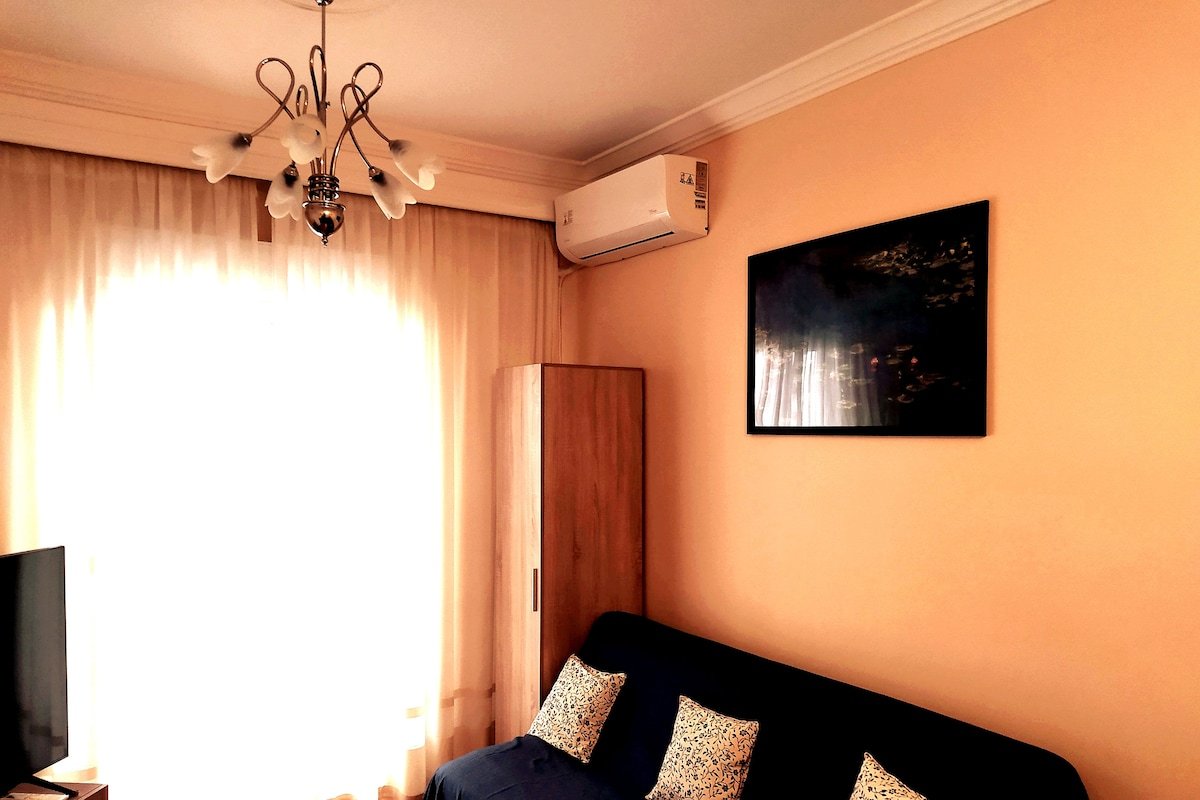 Cozy three BDRMS central APT at five Filippou str gallery image 5