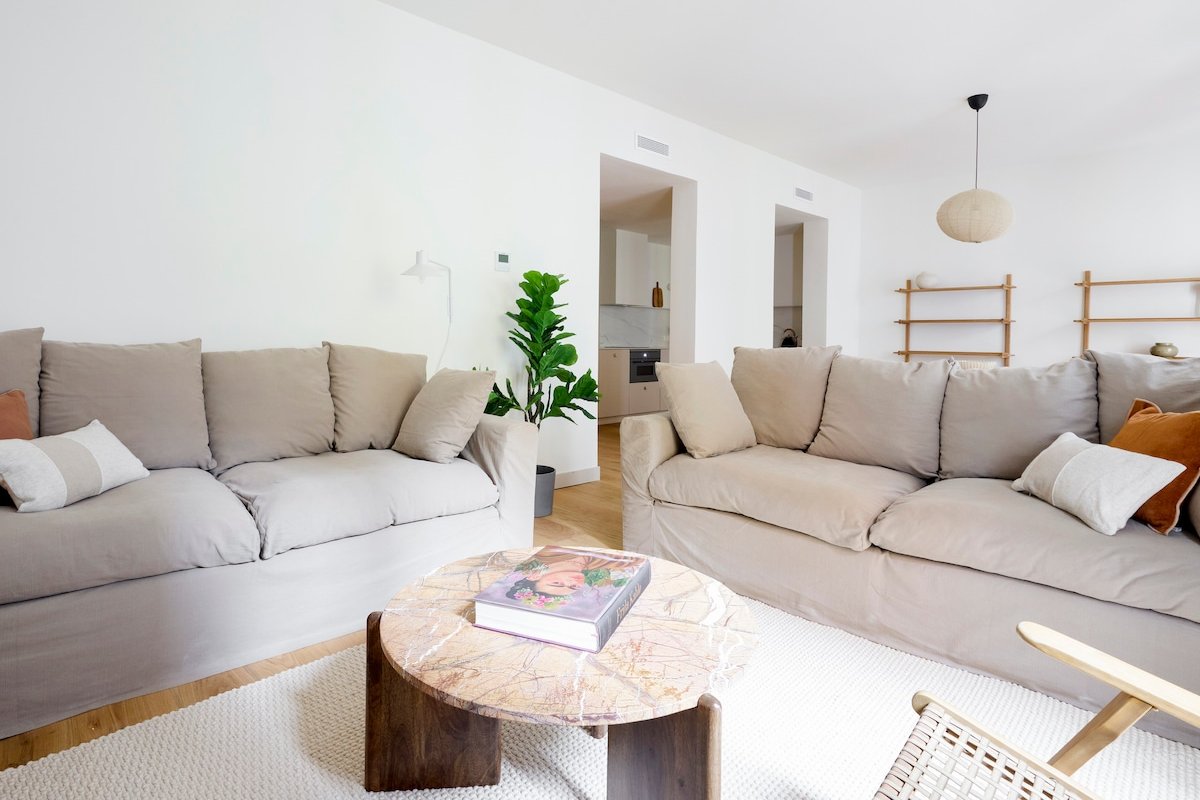 Exclusive Luxury Apartment in Central Madrid gallery image 3