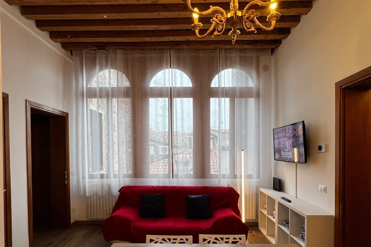 TINTORETTO 1 CON TERRAZZA IN LEGNO SOPRA IL TETTO gallery image 3