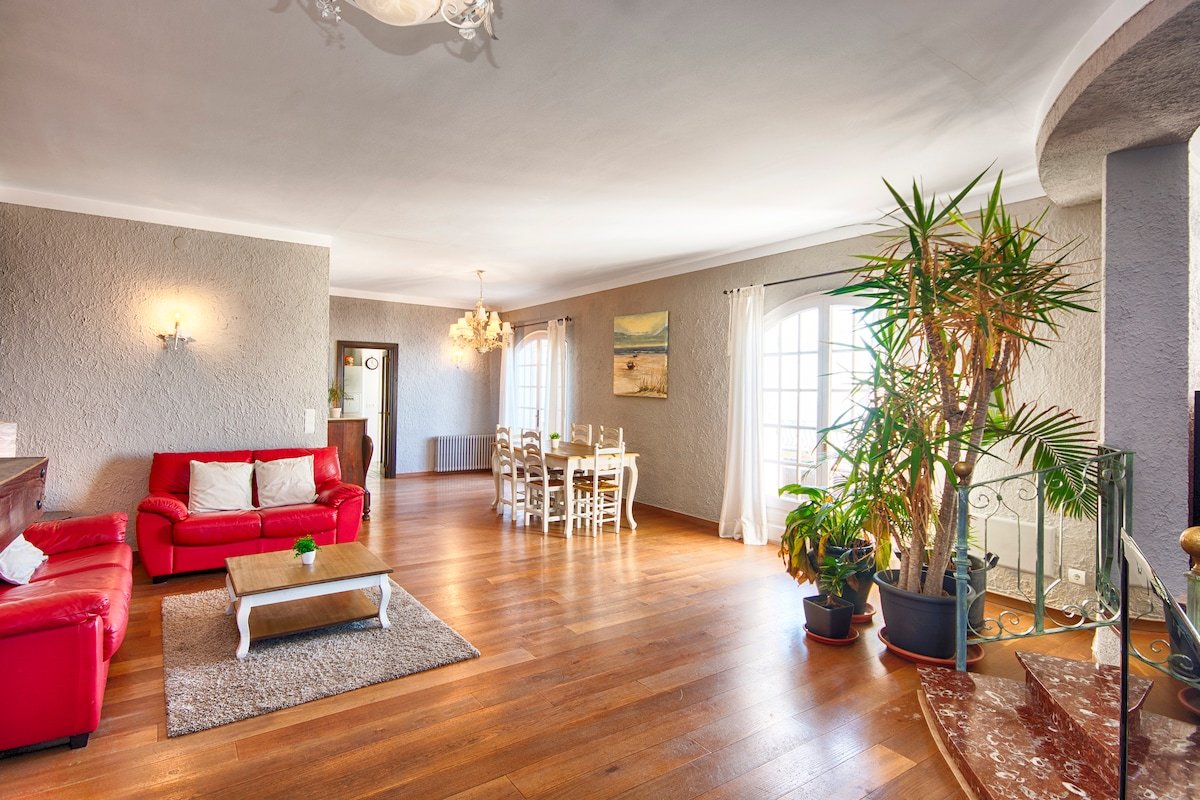 Villa con vistas al mar, muy cerca de la playa gallery image 5