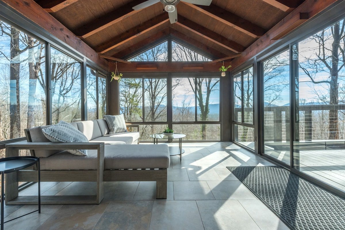 White Pine Retreat | Pet-friendly, Views, Near AVL gallery image 4