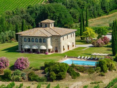 Villa Barbi: Luxury Retreat in Umbrian Vineyards