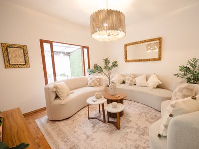 Designer House: Luxury & Style