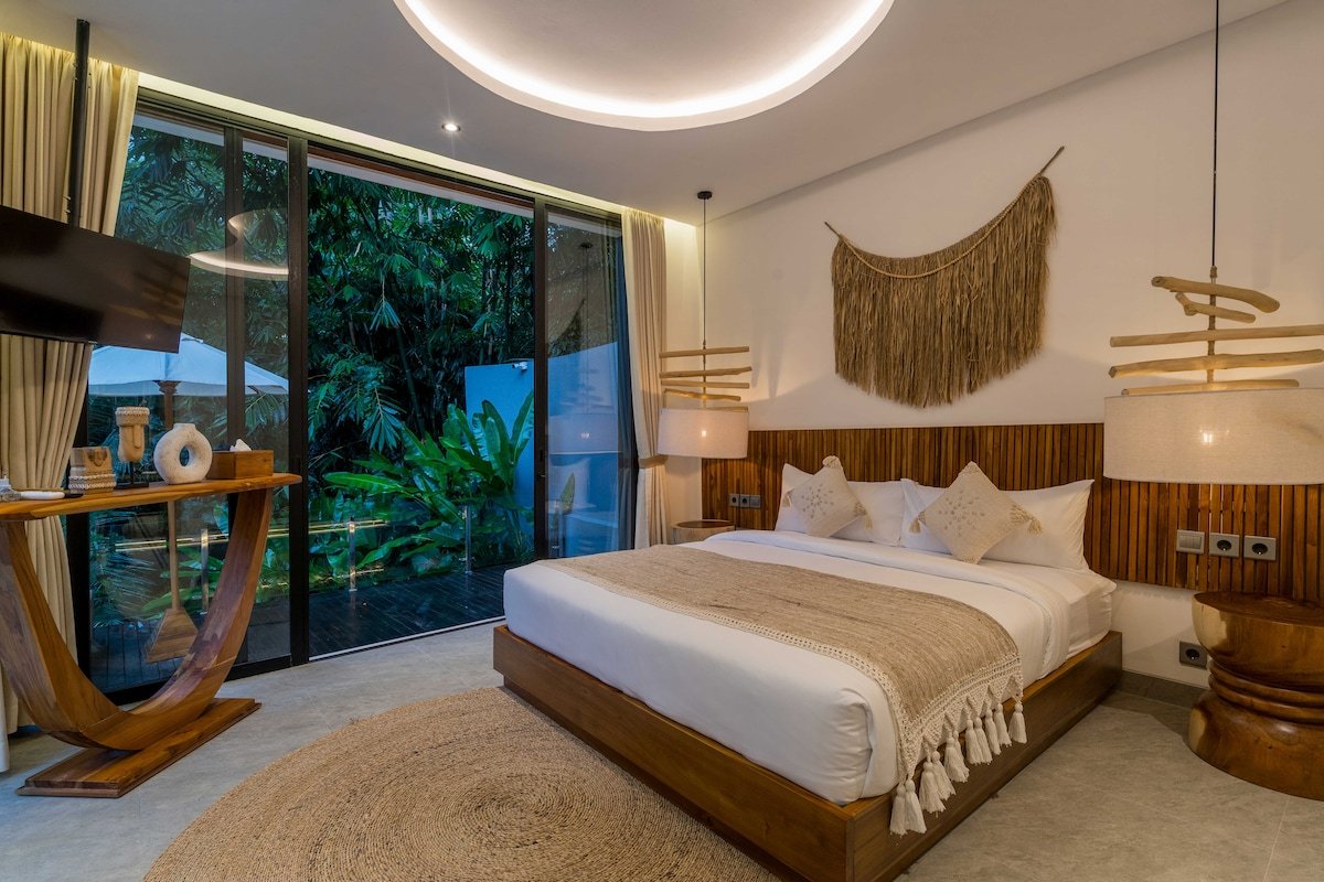 Villa Lembah Giri Forest 3BR: Pool escape in Ubud gallery image 4