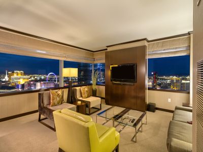 Big 2 BR Vdara Penthouse!★Bellagio Fountain Views!