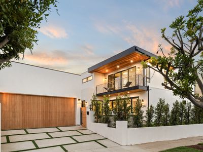 LAX 5BR & 4BT | Garden Views & Architectural Gem
