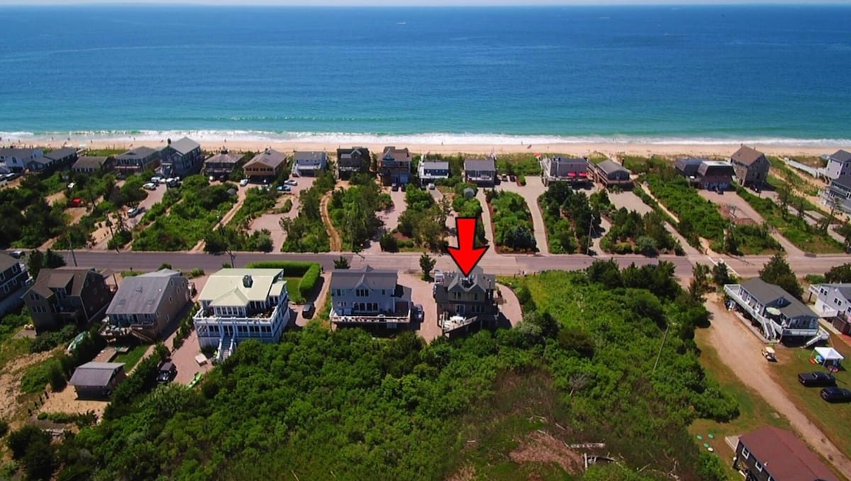 Modern Beach House in Westerly, RI gallery image 5