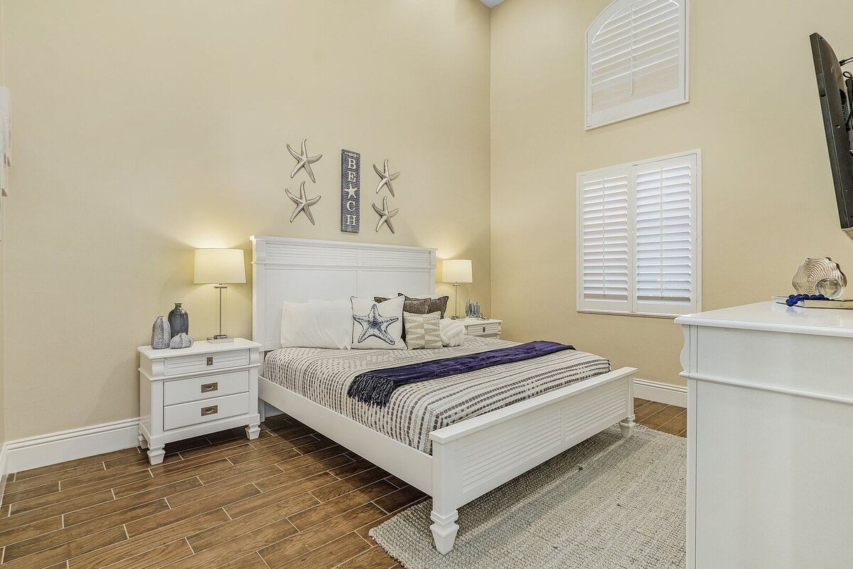 3132/3134 Gulf-Front 10BR: Private Pools, Spas gallery image 5