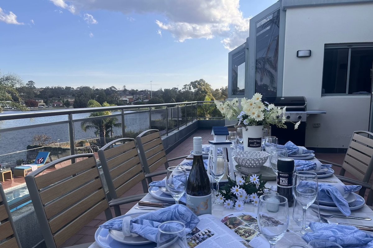 Chiswick Waterfront Retreat gallery image 4