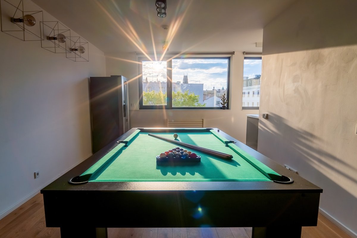 5BR+2Bath Old Town Industrial Penthouse, A/C gallery image 4