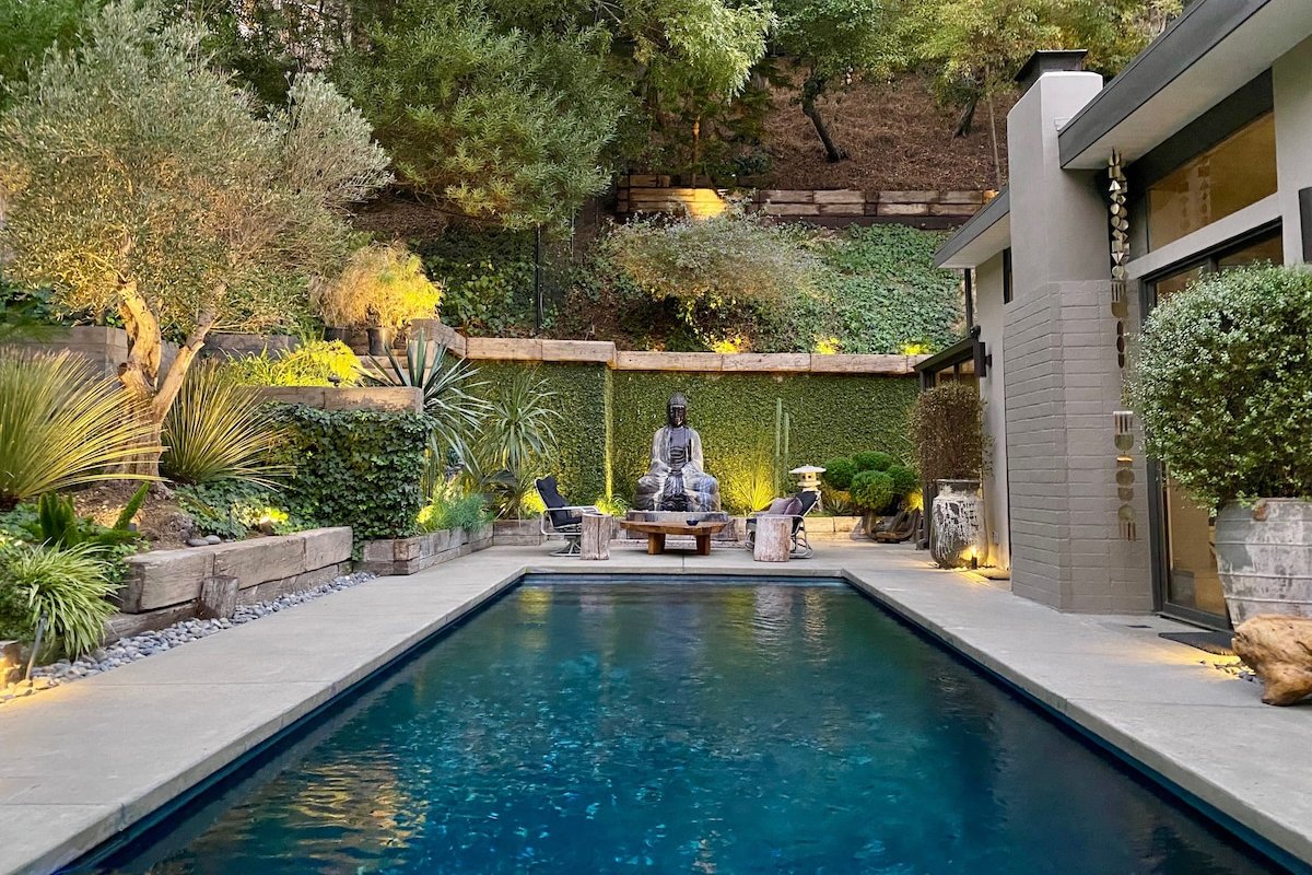 Satori Retreat House + Heated Pool gallery image 3