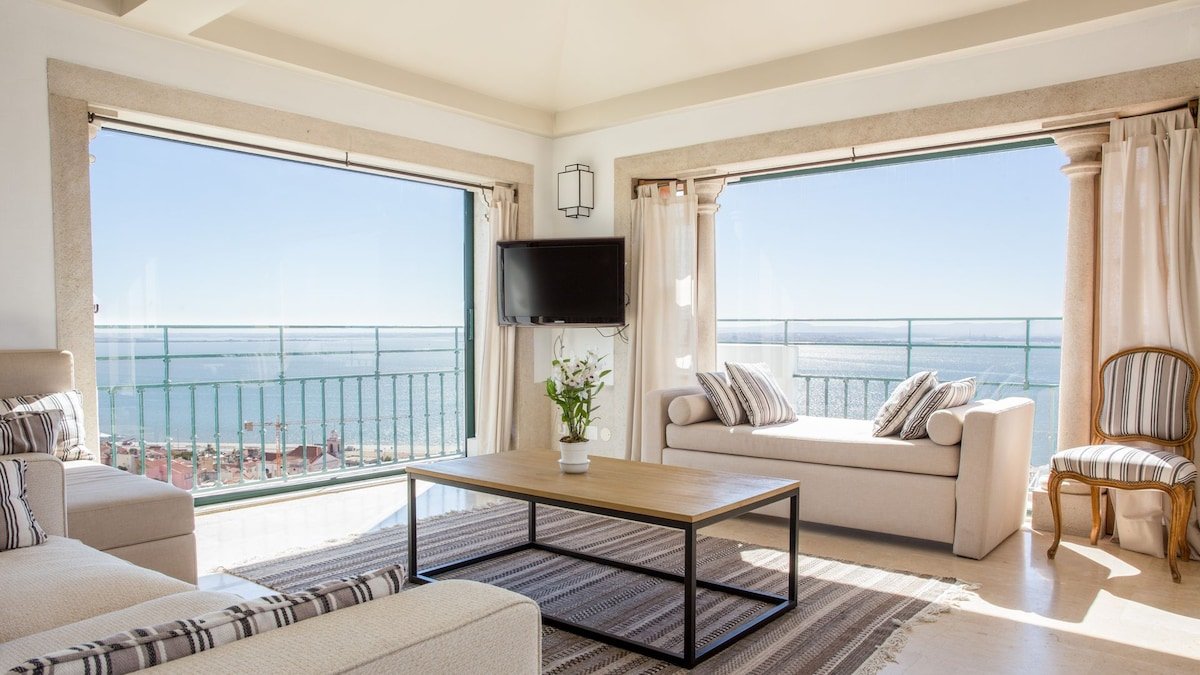 Penthouse Terrace 360º Lisbon View by LovelyStay gallery image 4