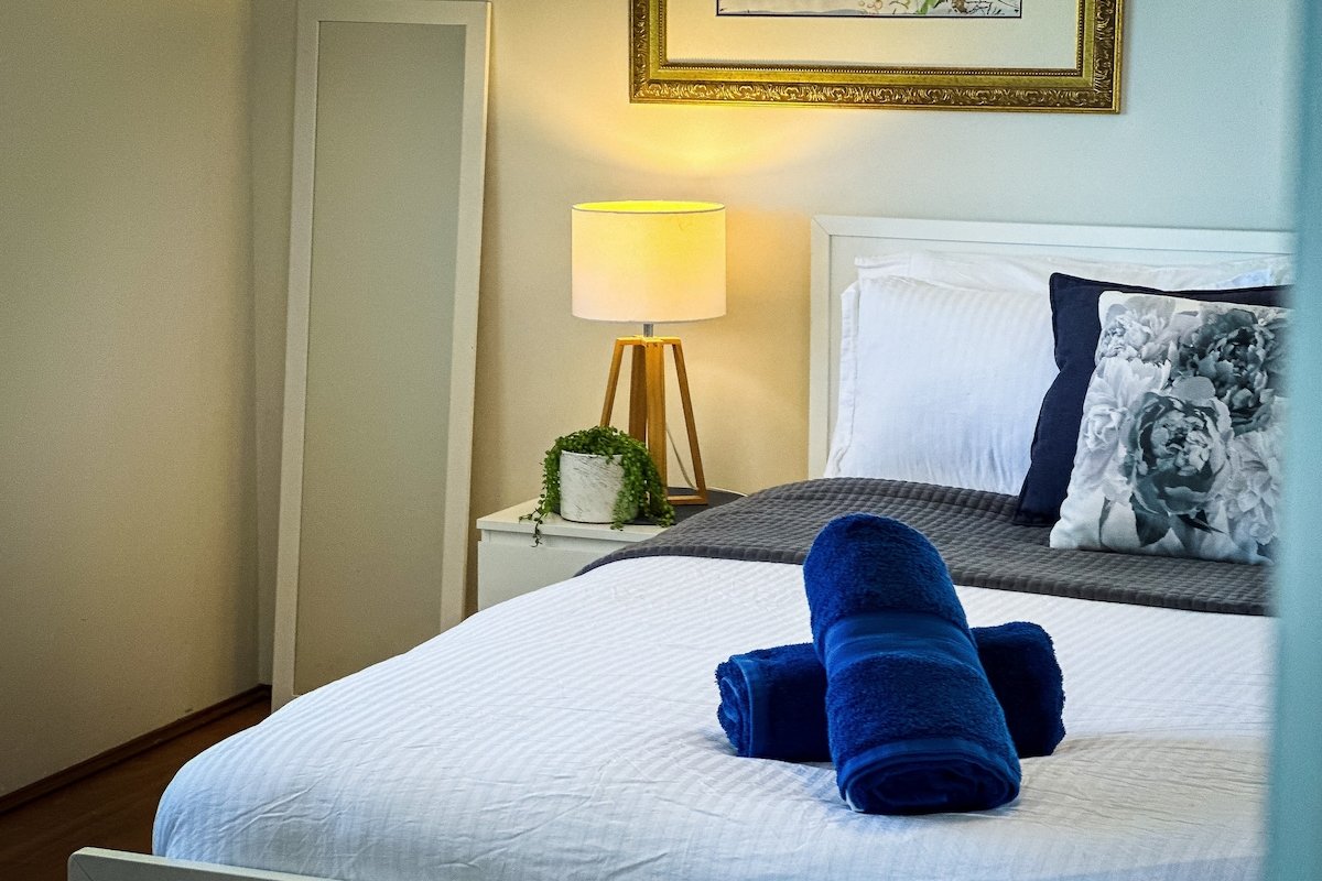 Mandurah Beachfront bring your faminly and dog! gallery image 2