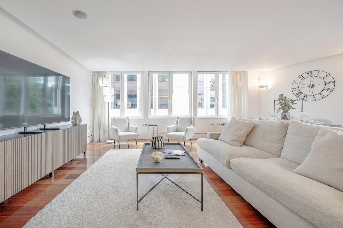 Harrods Platinum Pad gallery image 4