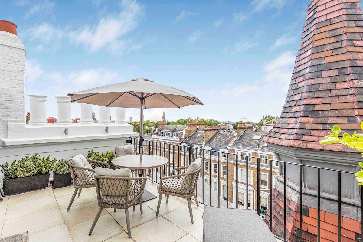 Penthouse with stunning views and great location! gallery image 2