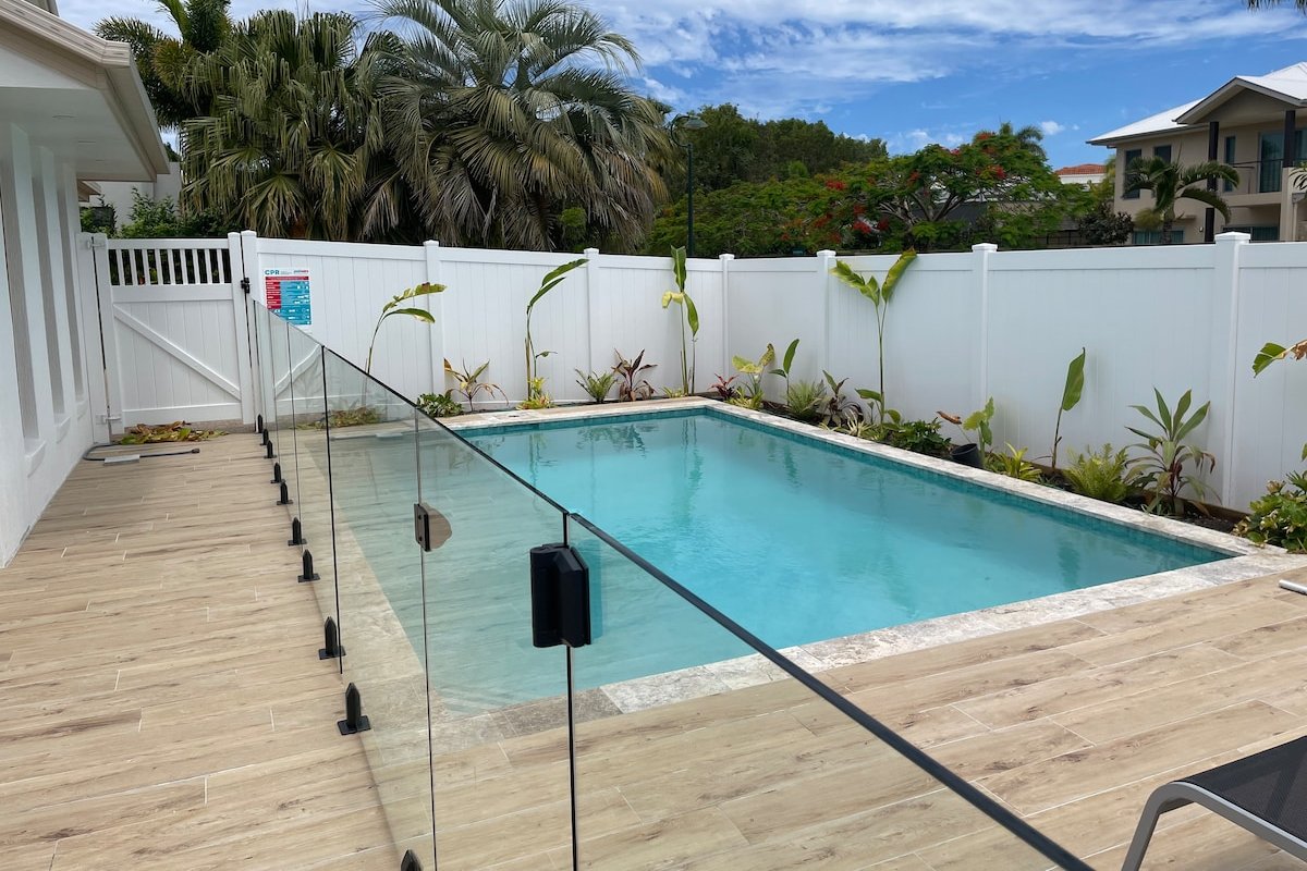 Family Friendly Waterfront House overlooking River gallery image 4