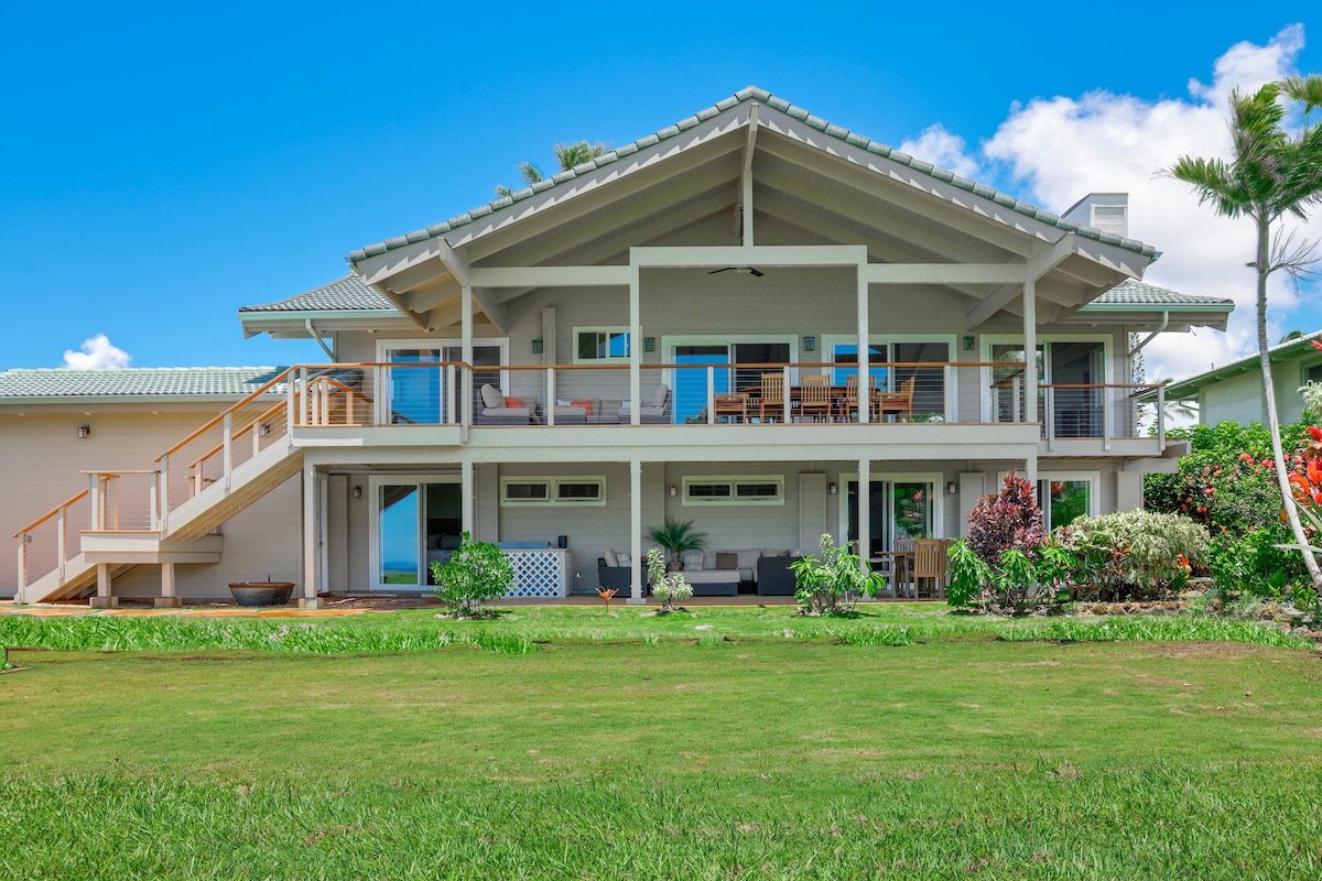 Tropical and Elegant. Ocean/waterfall views. Pool gallery image 4