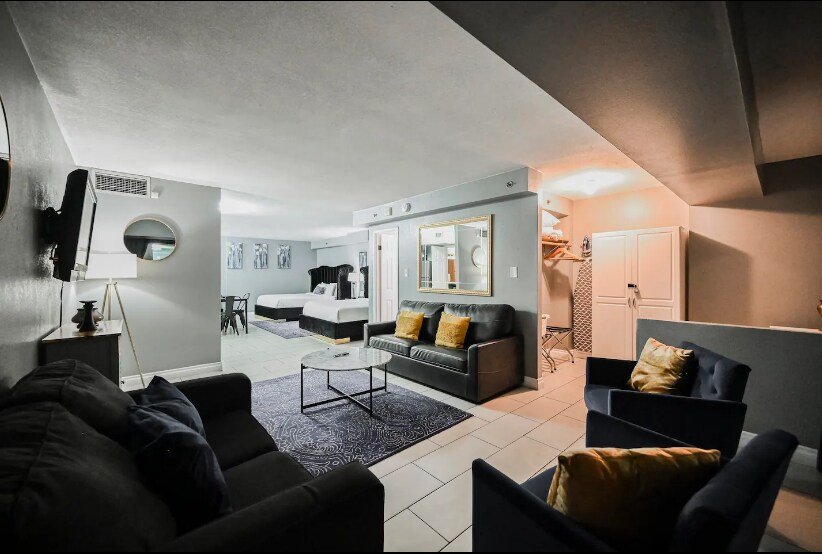 3BD PH On the Strip, Panoramic VIEWS, Sleeps 16 gallery image 3