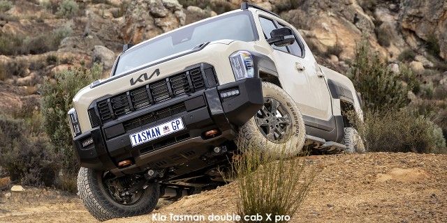 TASMAN 2.2D X-PRO P/U D/C A/T 4X4 gallery image 7