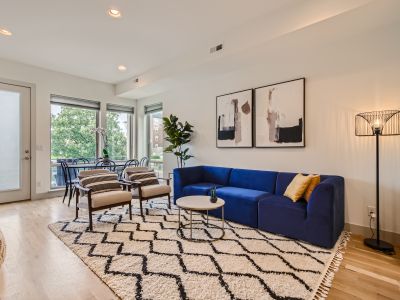 Upscale Townhome w/ Stunning Rooftop Views