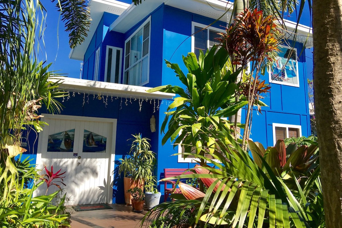 Unique Fun Beach House with Self Contained Unit gallery image 2