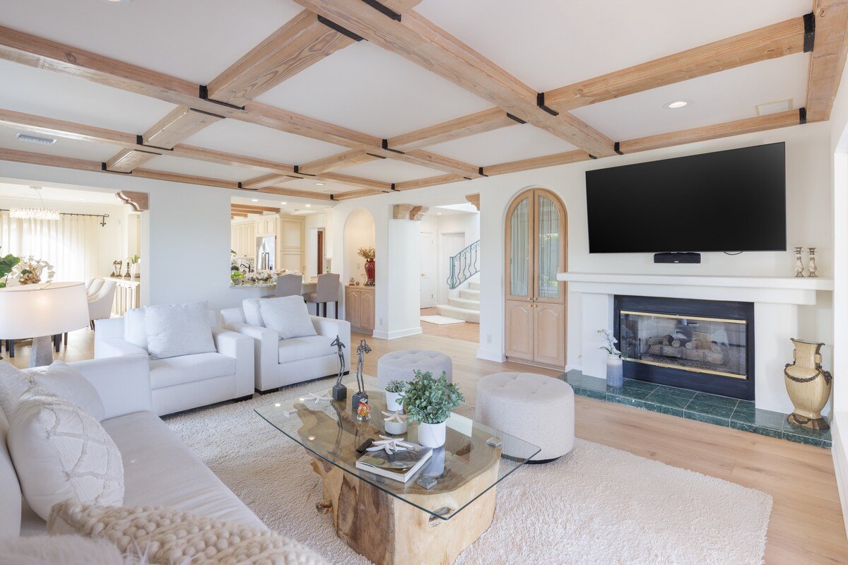 Bel Air Stradella Oasis- Pool and Views! gallery image 5