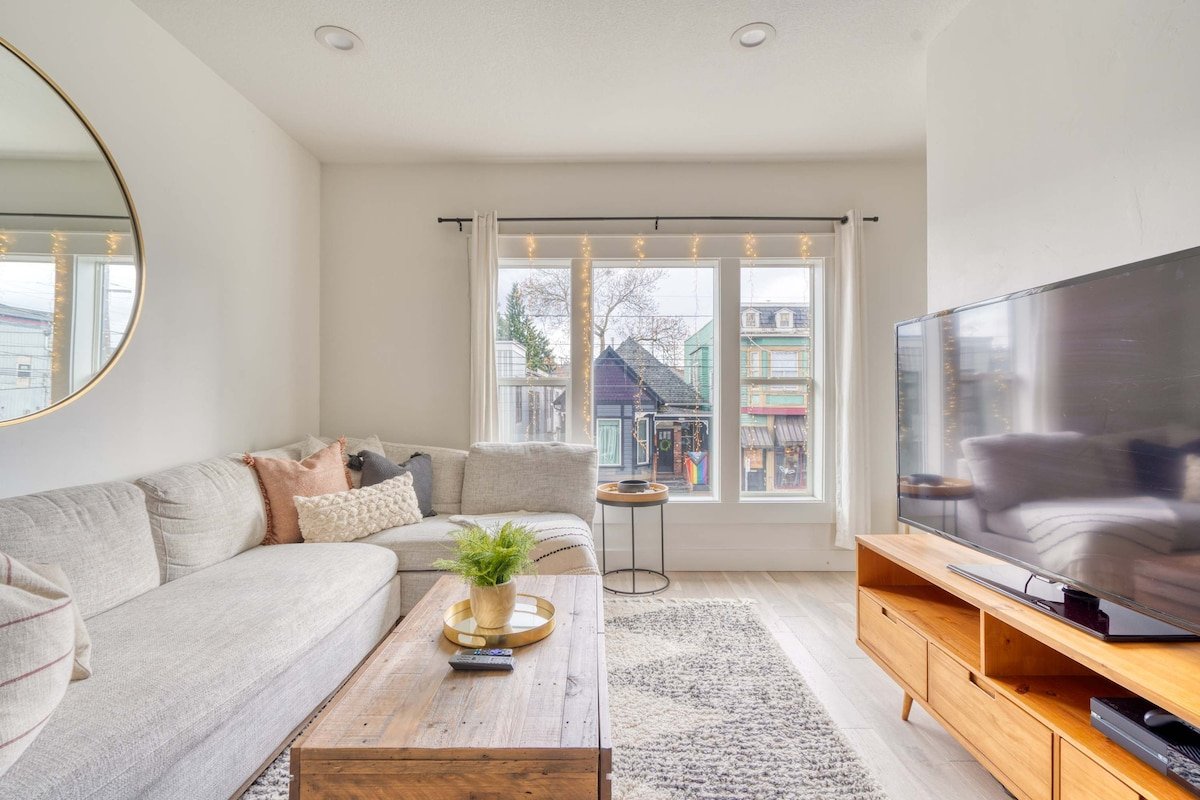 Perfect Ladd’s Addition Loft – Breweries & Bars gallery image 3