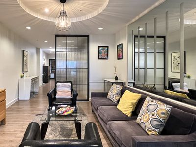 Neveu:The Duplex, 4 bedrooms Apt@MRT Sutthisan