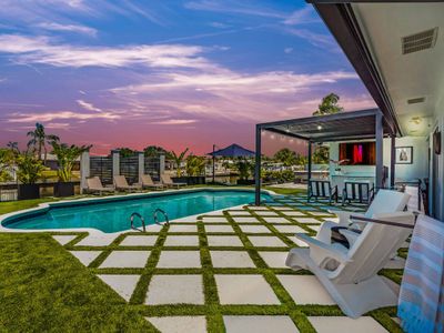 Tampa Luxe Waterfront Private Pool, Hot Tub & More