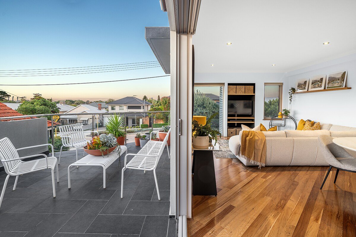 Designer Luxury 3BRD – Epic Views – South Perth gallery image 5