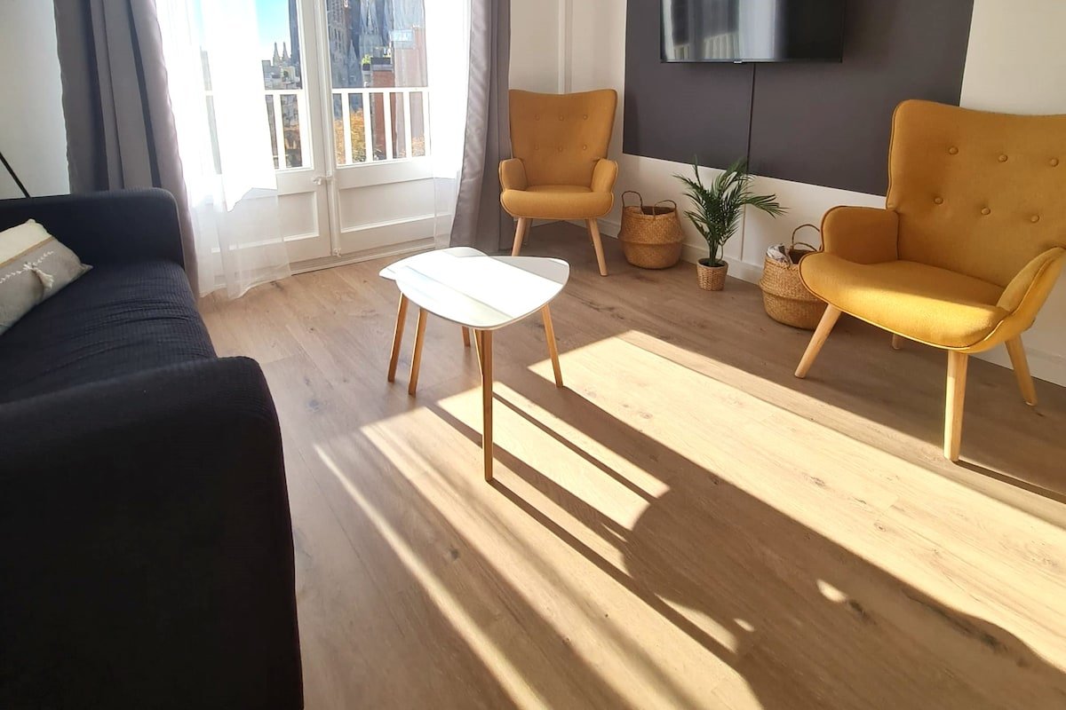 G74_Amazing 4 bd. ap /balcony in Sagrada Familia gallery image 4