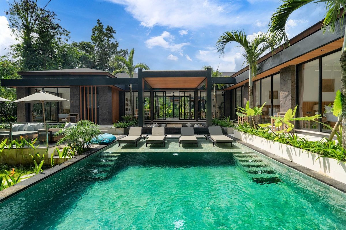 Villa Kia Ora : Your 6 BR Private Escape in Ubud