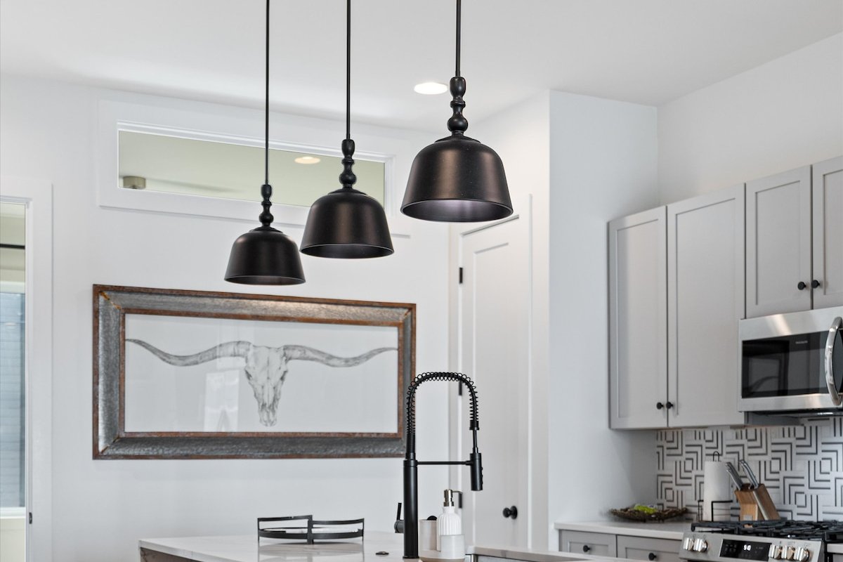 Blackstone 2 miles from Broadway gallery image 2