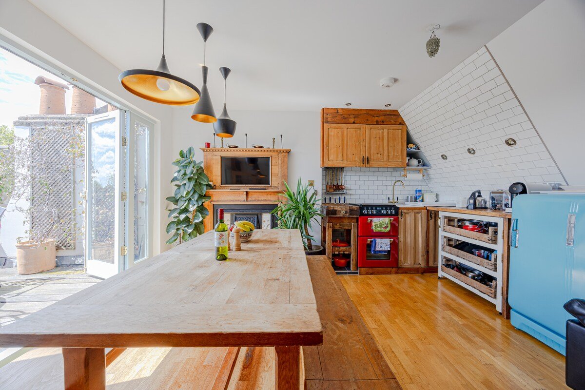 Clerkenwell, London 3-Bed w/ Private DiningTerrace gallery image 4