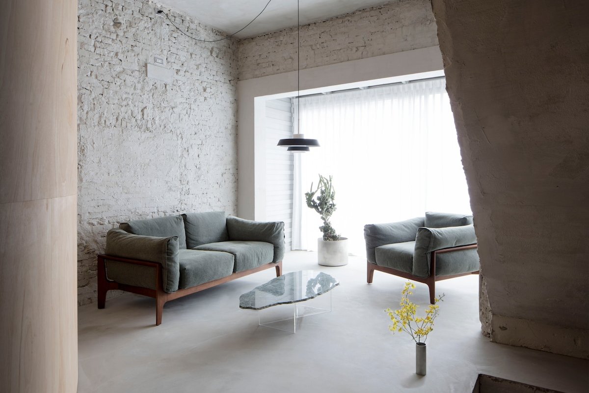 German Design/kitchen/private courtyard/10mins MRT gallery image 4