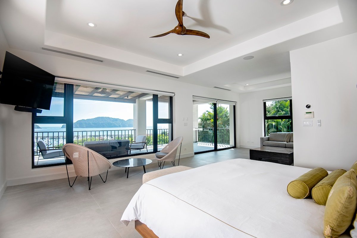 Luxury Villa with Captivating Ocean Views gallery image 5