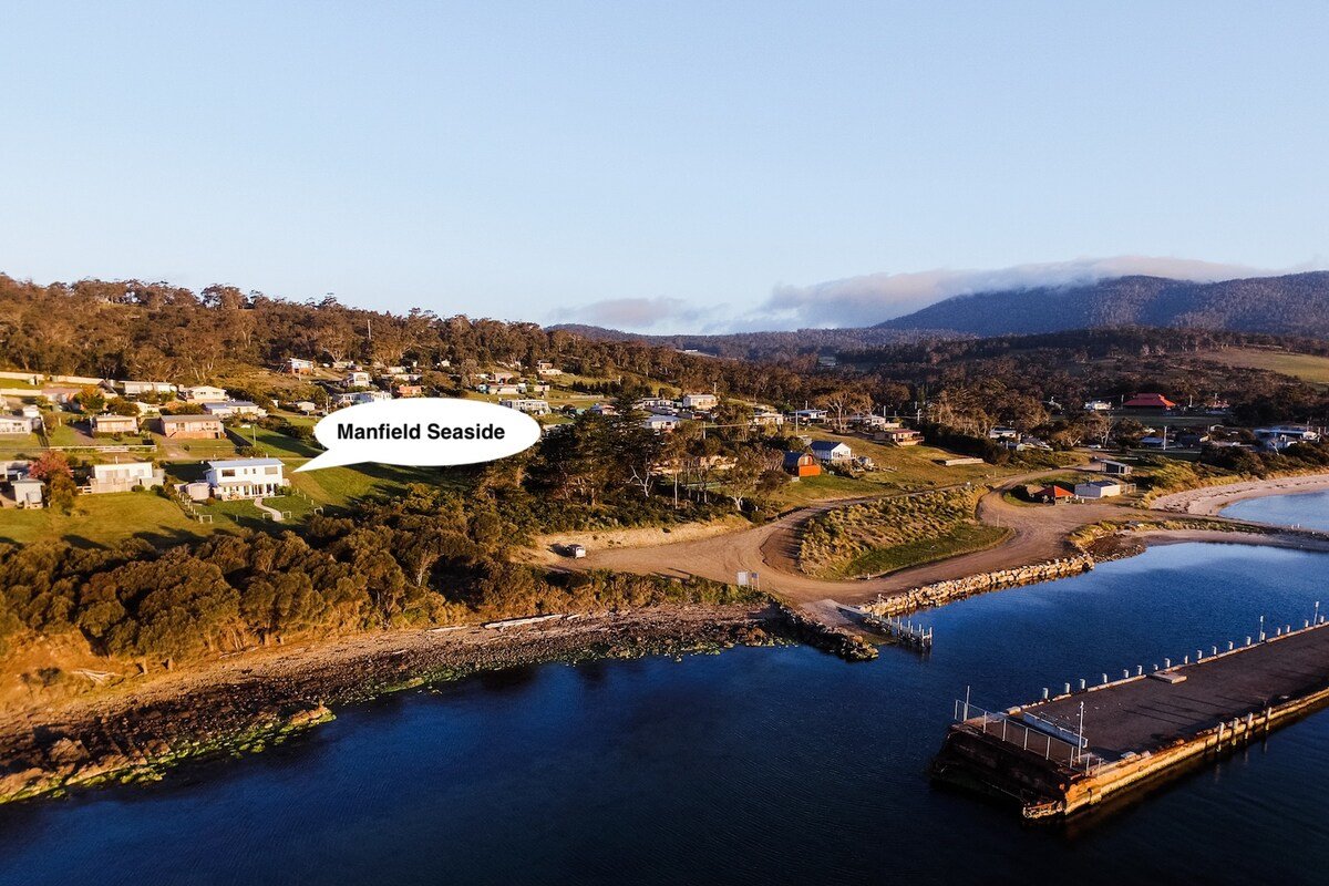 Waterfront Bruny Island Stay; Beach, Views, Luxury gallery image 4