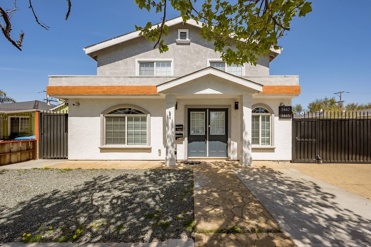 New Luxurious Modern 5Beds/5Baths in Redwood City gallery image 2