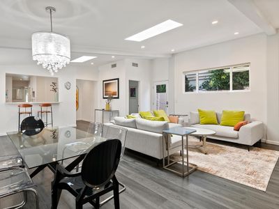 Lovely home with patio near Universal & Hollywood