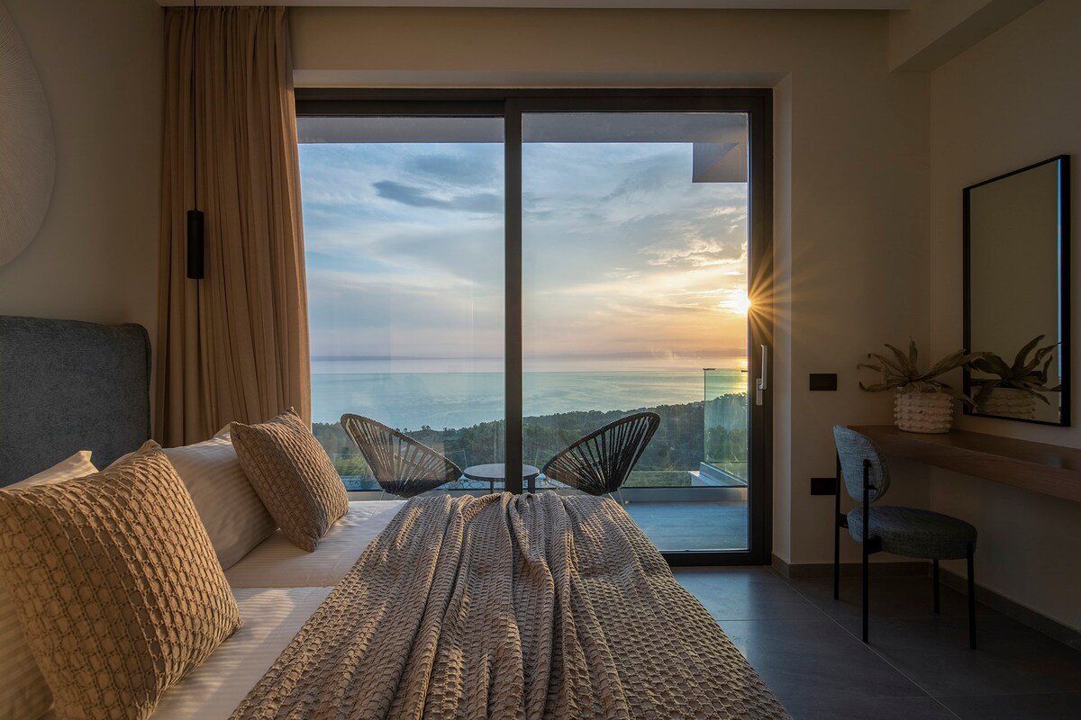 Katalania gallery image 5