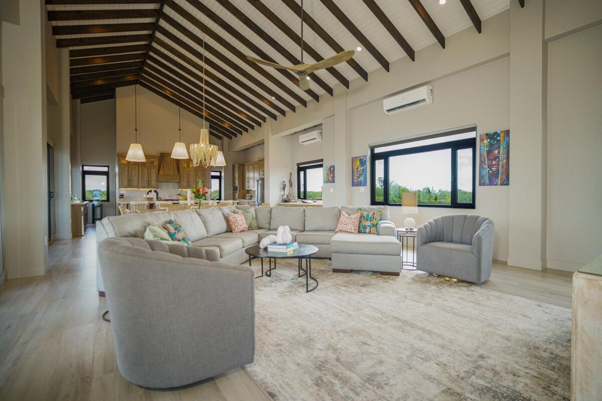 NEW 3 Story 4-Bed Waterfront Villa w/ Sunset Views gallery image 3