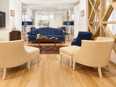 Persian – Luxurious 2 Bed 2 Bath Duplex in Chiado