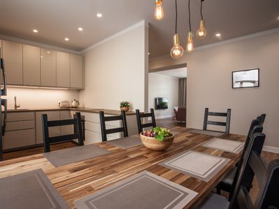 Central. 9 beds+4 sleeping sofas. Max 15 ppl