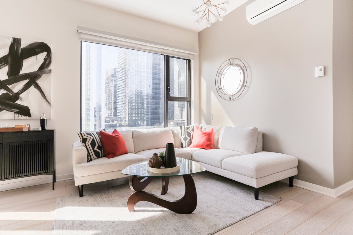 Free Indoor Parking Penthouse – Old Montreal